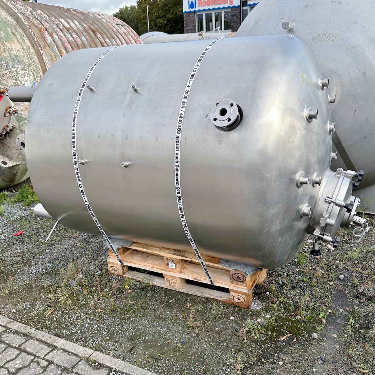 2068 liters tank in Acid-proof 316