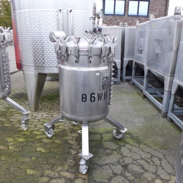 285 liter tank in Acid-proof 316