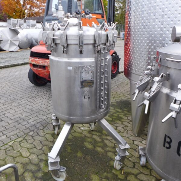 285 liter tank in Acid-proof 316