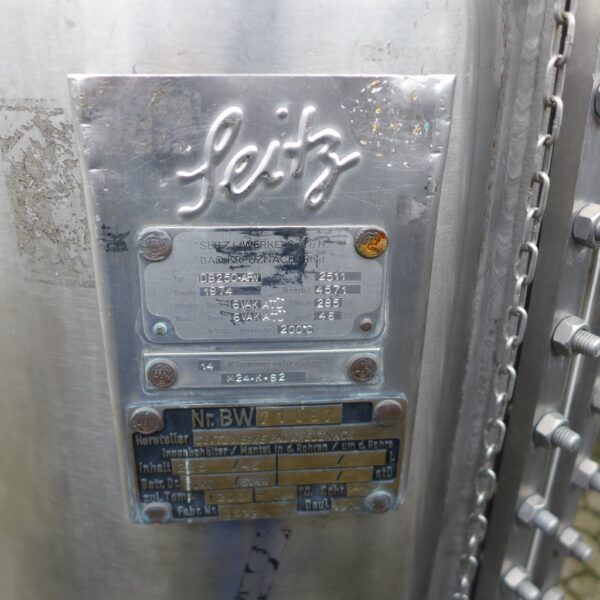 285 liter tank in Acid-proof 316
