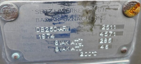 285 liter tank in Acid-proof 316