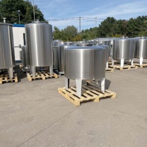 750 liter tank in 304 stainless steel