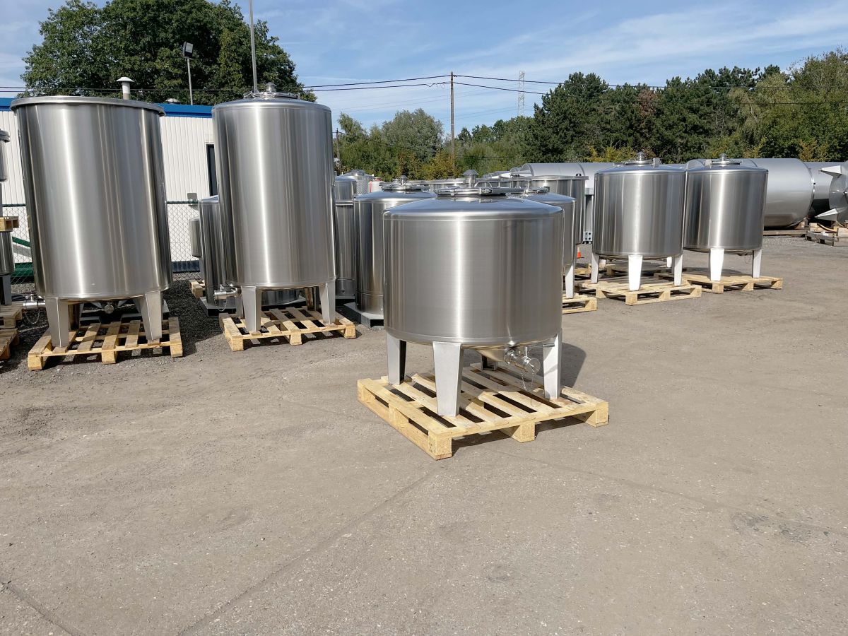 750 liter tank in 304 stainless steel