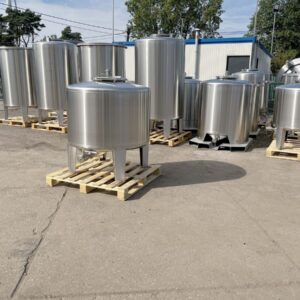 750 liter tank in 304 stainless steel