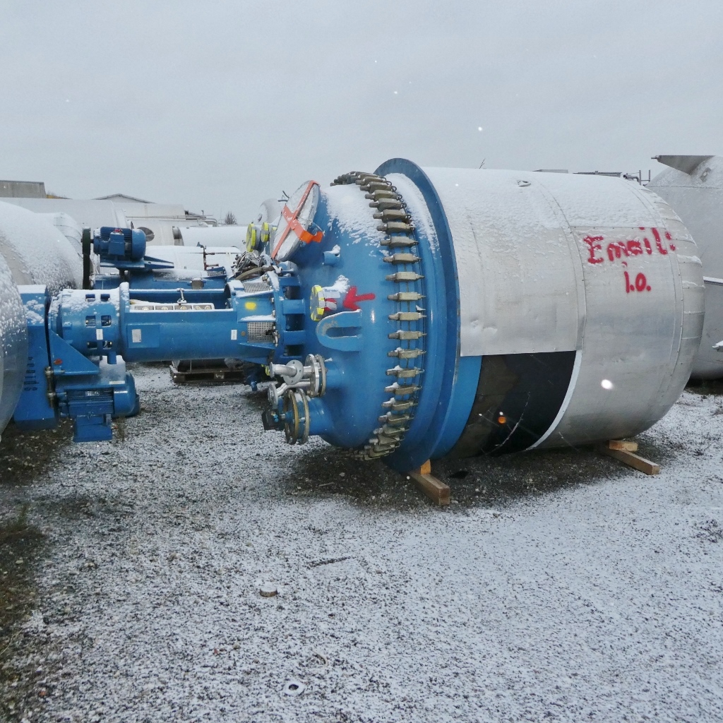 8250 liters tank in Steel (enameled)