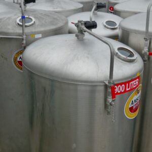 900 liter tank in Acid-proof 316