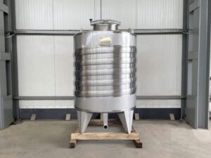 2500 liter tank in Acid-proof 316