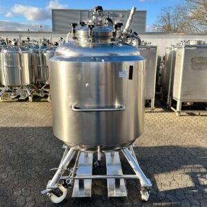 900 liter tank in Acid-proof 316