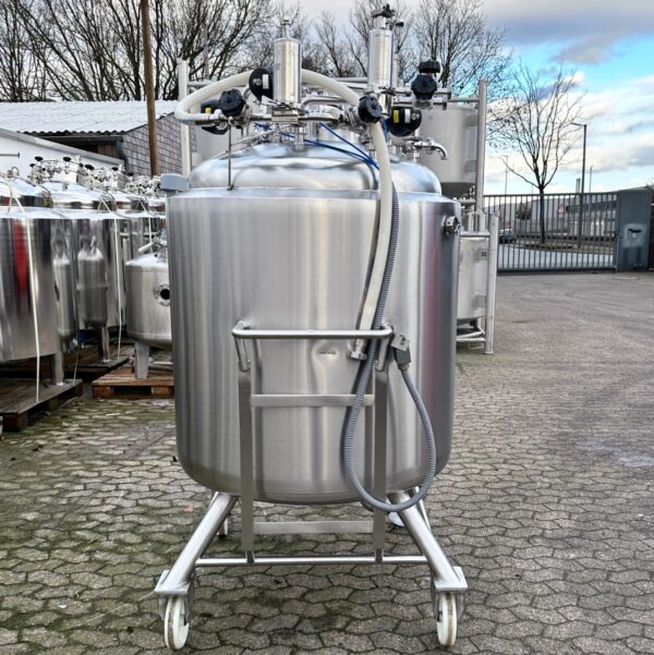 930 liter tank in Acid-proof 316