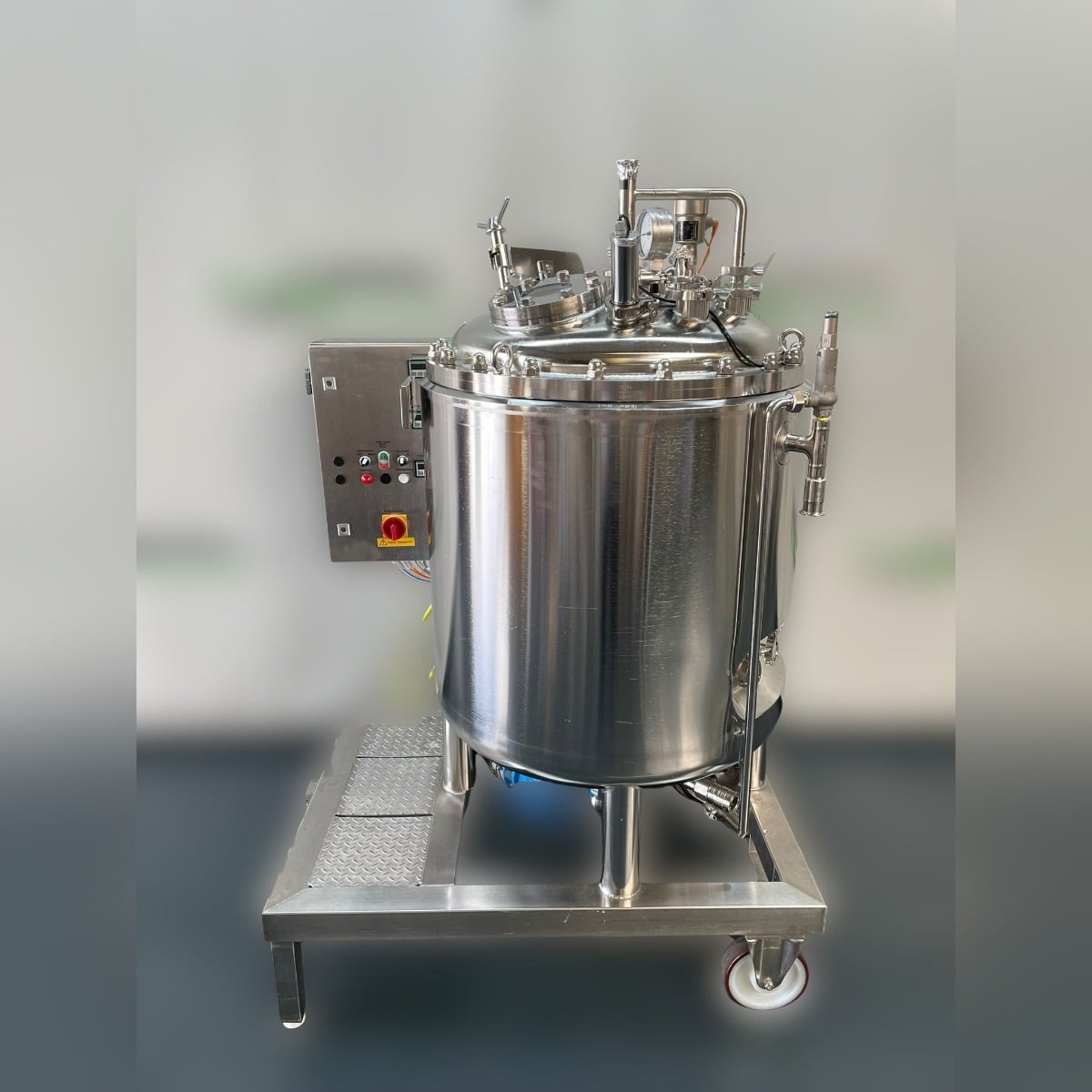 425 liter tank in 304 stainless steel