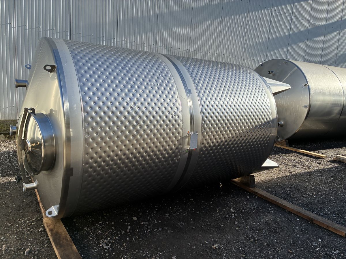8100 liter tank in Acid-proof 316