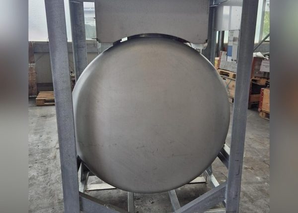 630 liter tank in Acid-proof 316